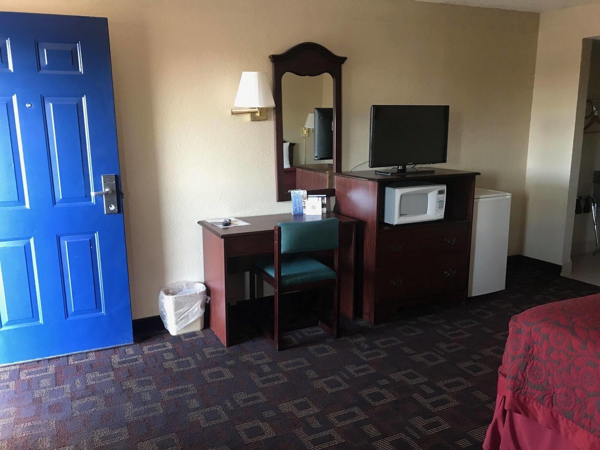 Days Inn Oklahoma City West Exterior photo